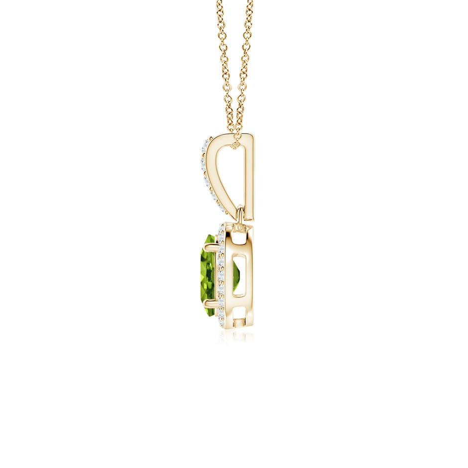 7x5mm AAAA Vintage Style Oval Peridot Halo Pendant in Yellow Gold side-1