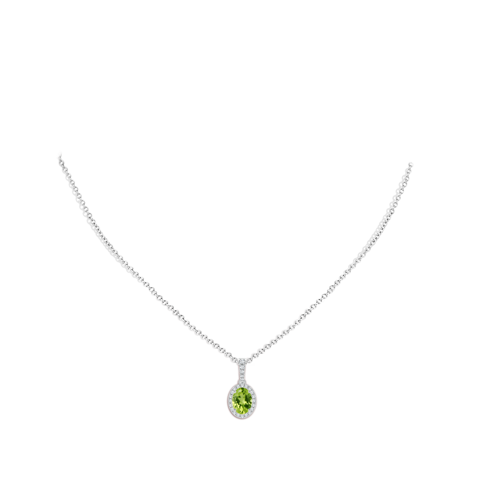 8x6mm AAA Vintage Style Oval Peridot Halo Pendant in White Gold body-neck