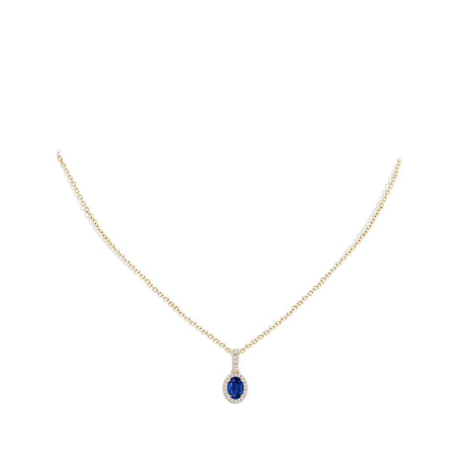 7x5mm AAA Vintage Style Oval Sapphire Halo Pendant in Yellow Gold pen