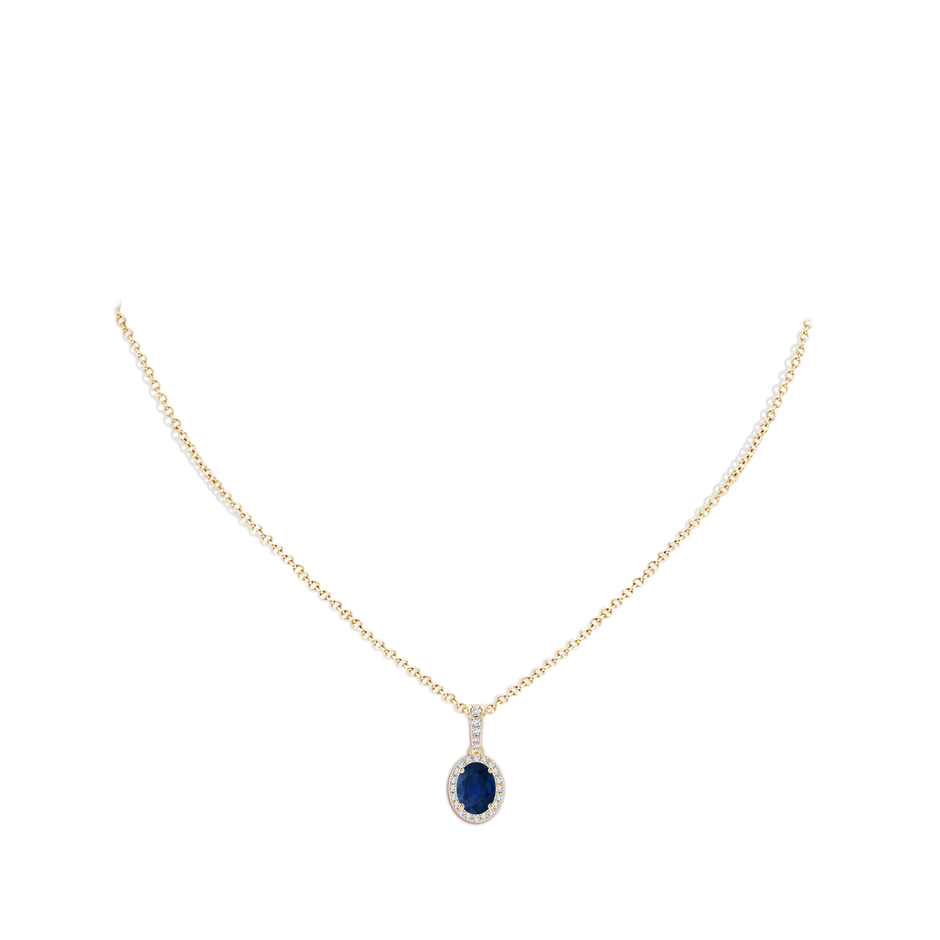 8x6mm AA Vintage Style Oval Sapphire Halo Pendant in Yellow Gold pen