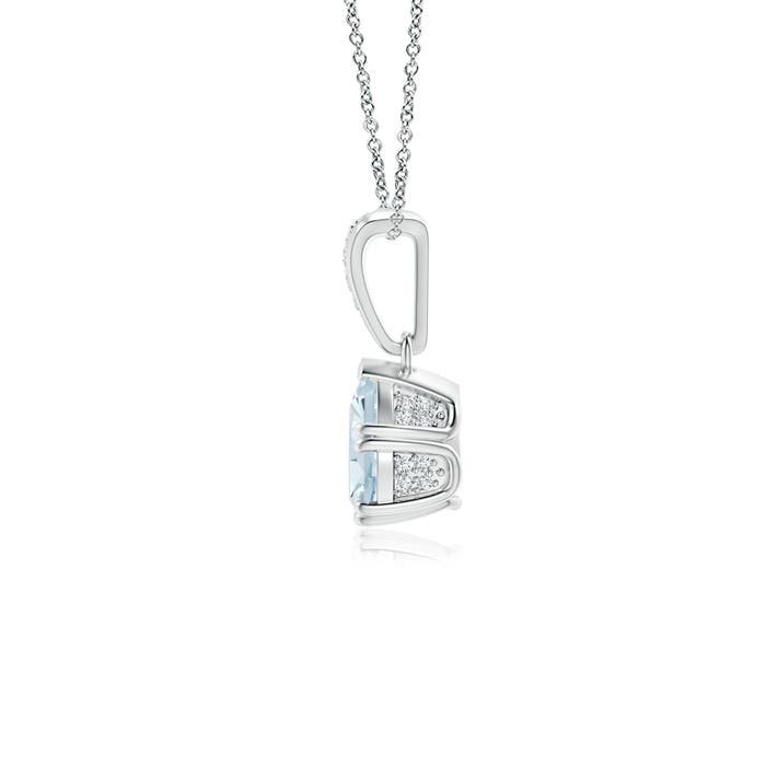 A - Aquamarine / 0.65 CT / 14 KT White Gold