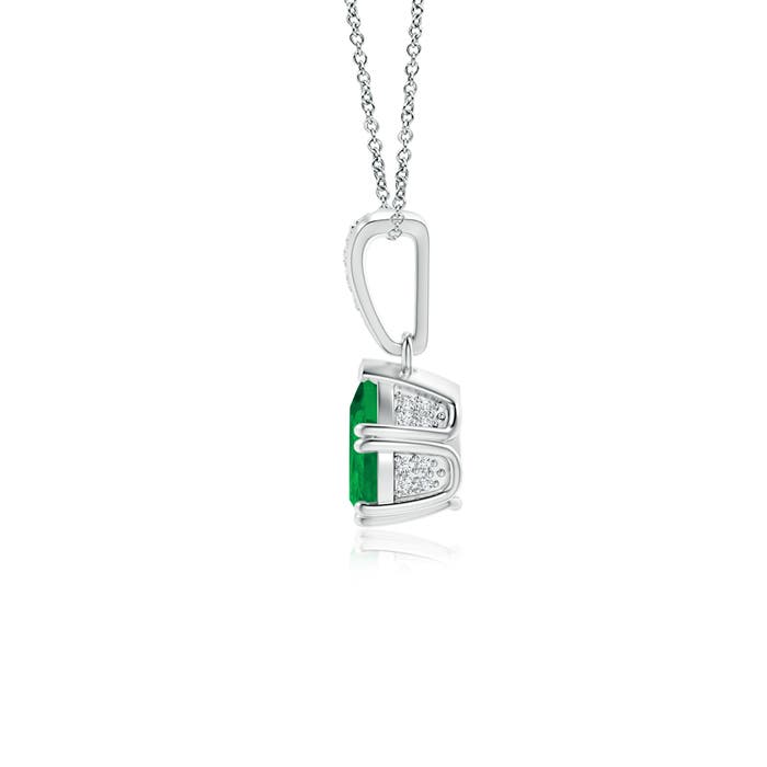 AA - Emerald / 0.7 CT / 14 KT White Gold