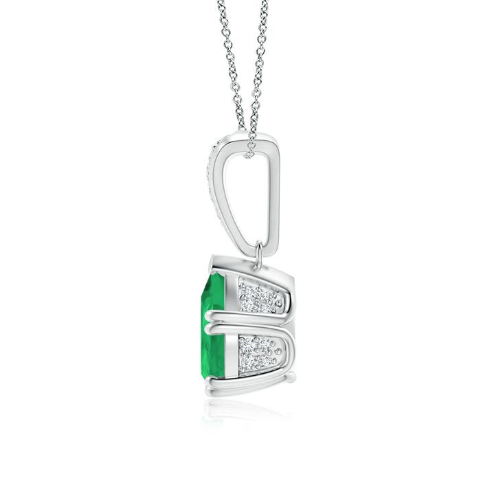 A - Emerald / 1.76 CT / 14 KT White Gold