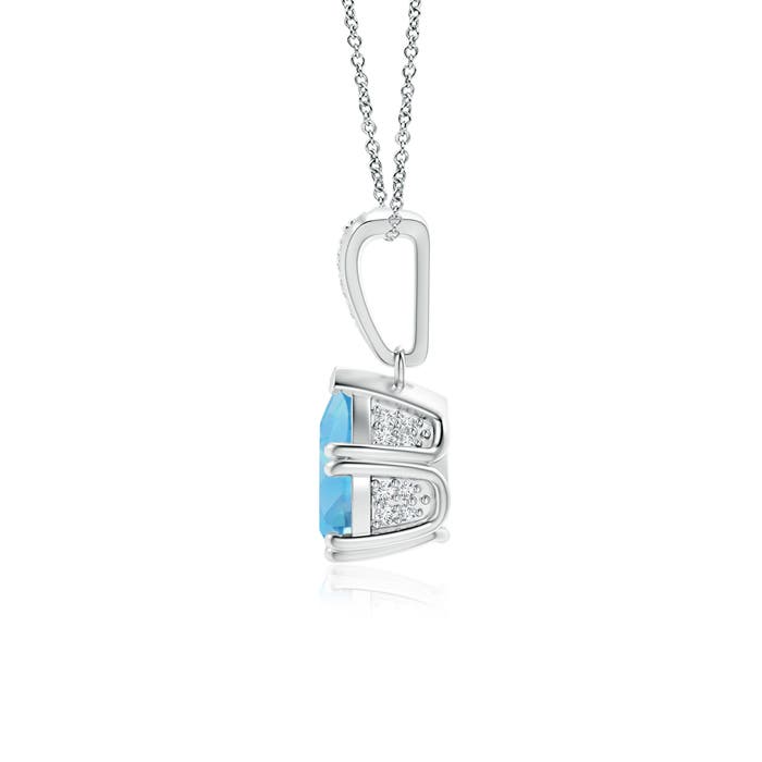 A - Swiss Blue Topaz / 1.7 CT / 14 KT White Gold