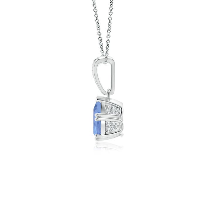 A - Tanzanite / 0.75 CT / 14 KT White Gold