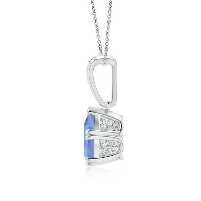 A - Tanzanite / 1.91 CT / 14 KT White Gold