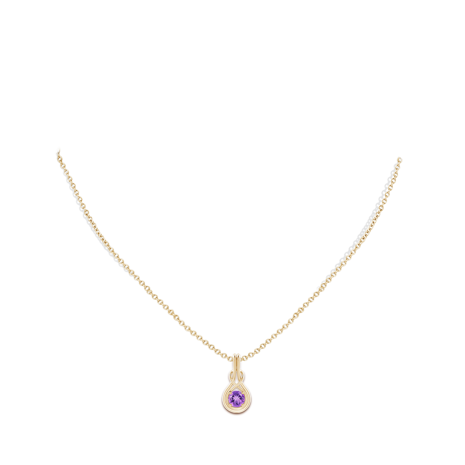 5mm A Round Amethyst Solitaire Infinity Knot Pendant in Yellow Gold pen