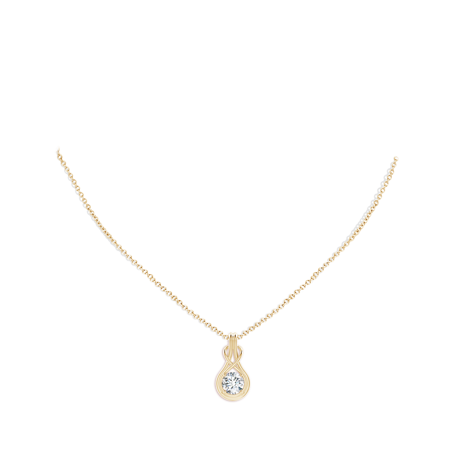 5.1mm GVS2 Round Diamond Solitaire Infinity Knot Pendant in Yellow Gold pen