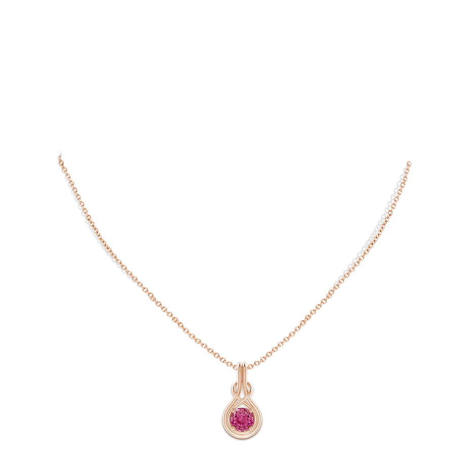 7mm AAAA Round Pink Sapphire Solitaire Infinity Knot Pendant in Rose Gold pen