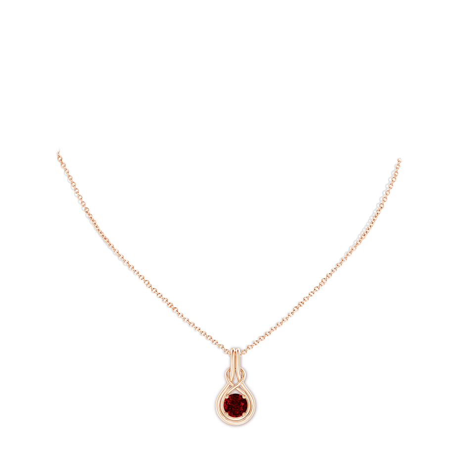 7mm AAAA Round Ruby Solitaire Infinity Knot Pendant in Rose Gold pen