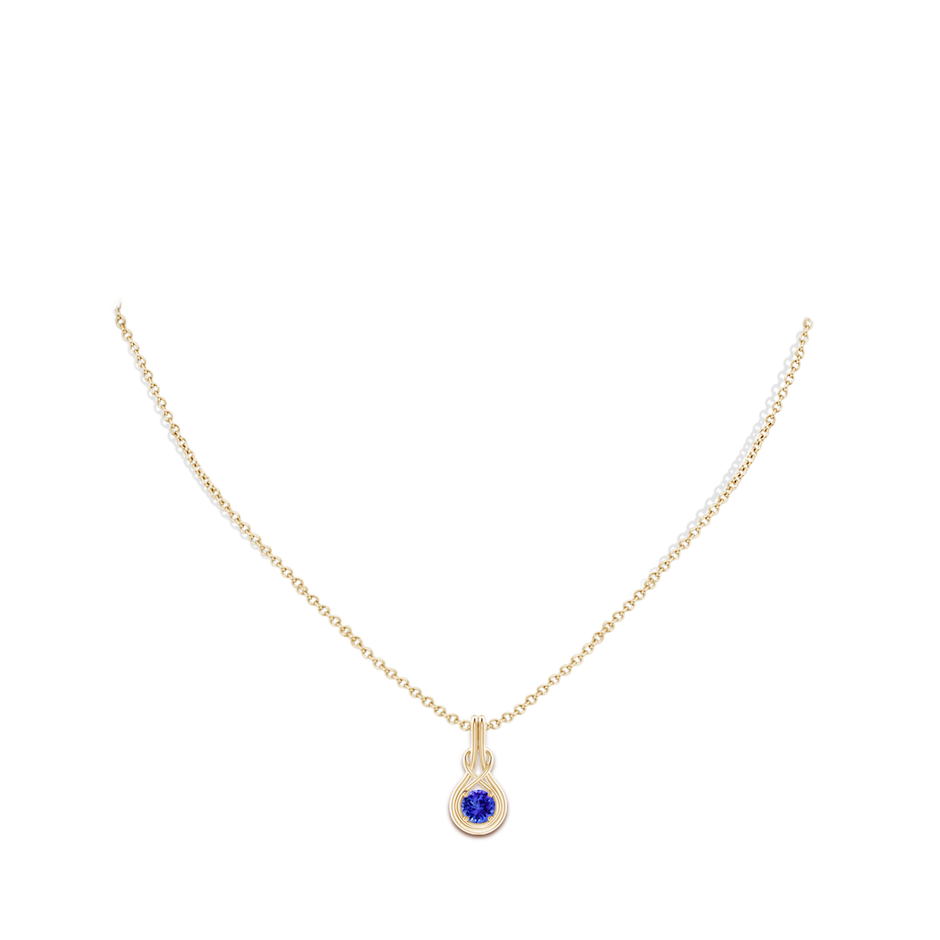 5mm AAA Round Tanzanite Solitaire Infinity Knot Pendant in Yellow Gold pen