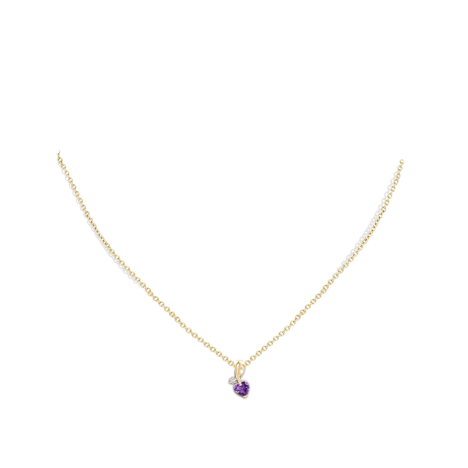 5mm AAA Heart-Shaped Amethyst Ribbon Pendant with Diamond in 18K Yellow Gold pen