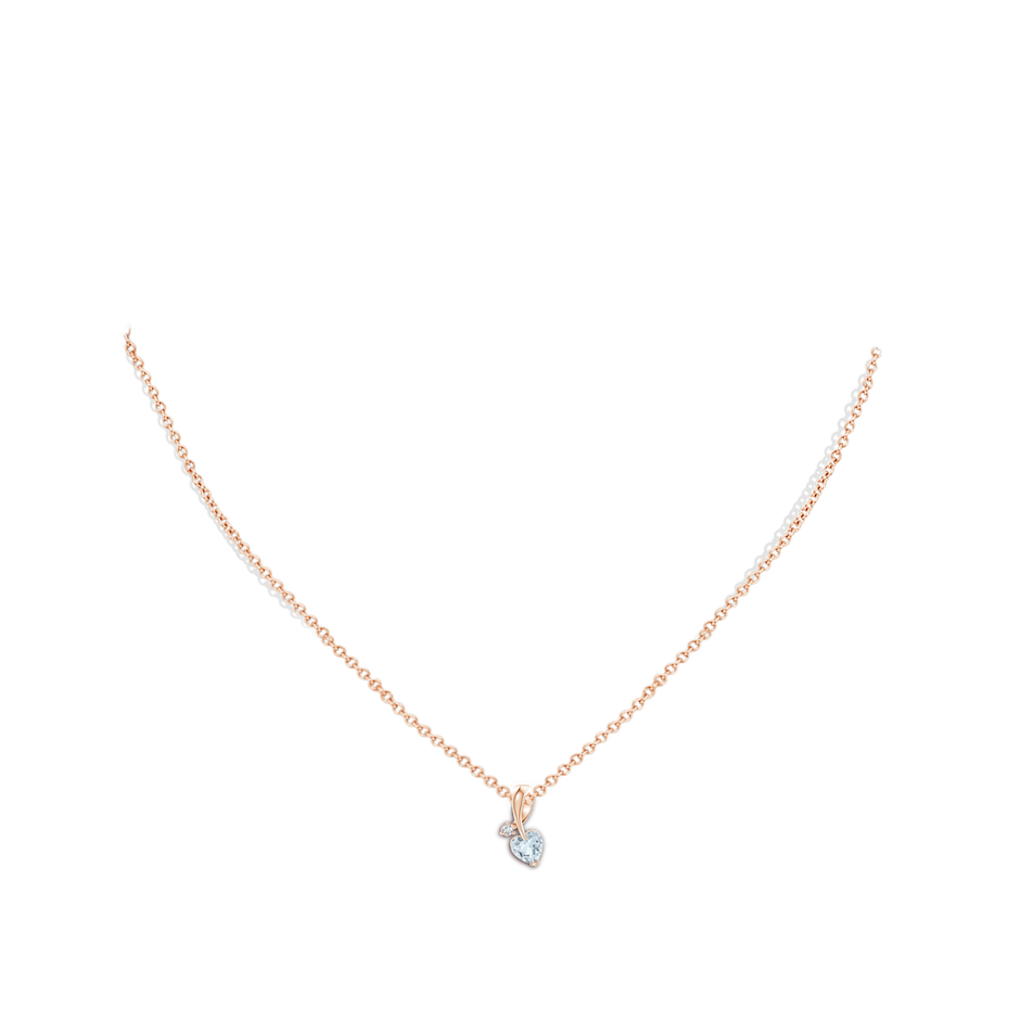 5mm A Heart-Shaped Aquamarine Ribbon Pendant with Diamond in Rose Gold pen