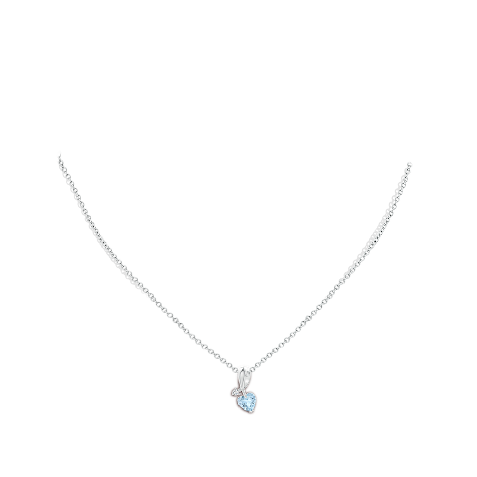 6mm AA Heart-Shaped Aquamarine Ribbon Pendant with Diamond in White Gold pen