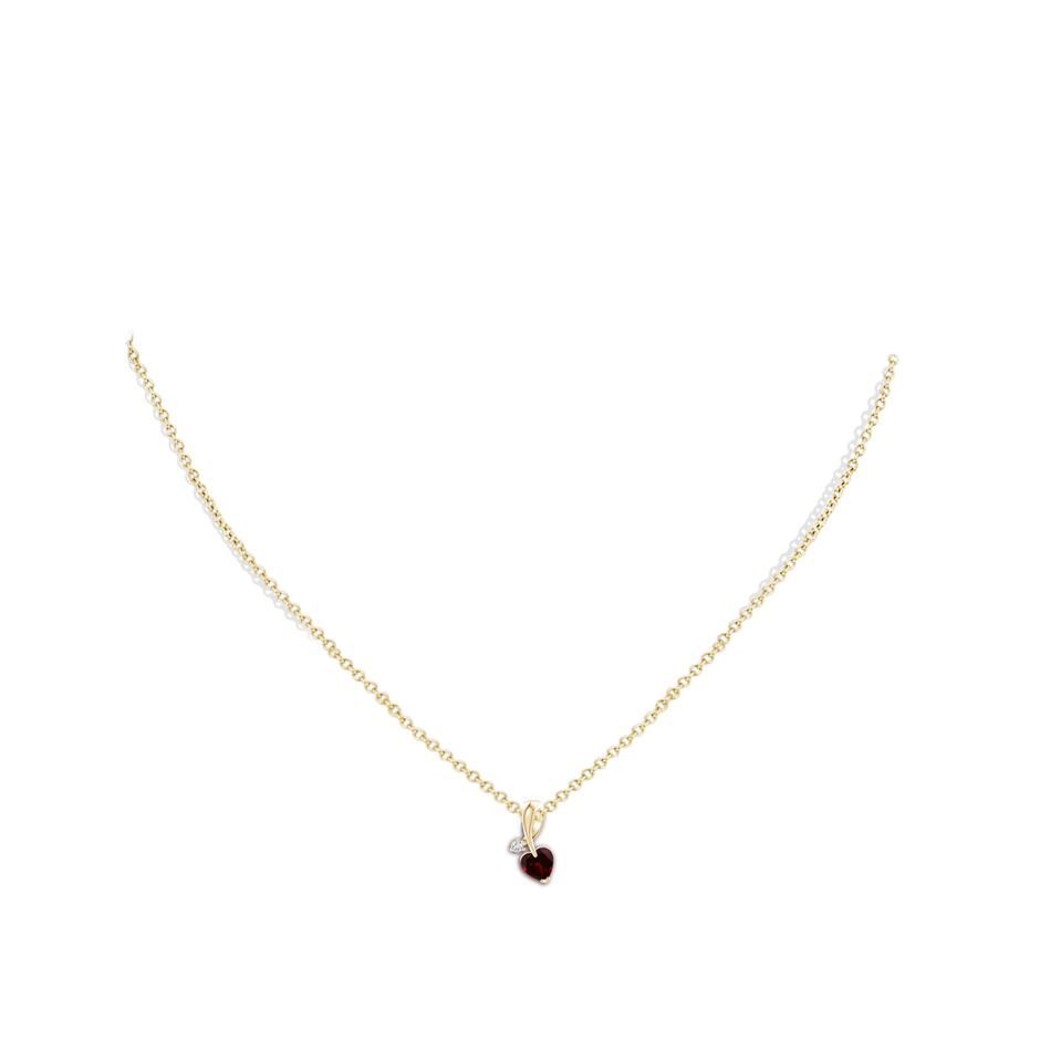5mm AA Heart-Shaped Garnet Ribbon Pendant with Diamond in 18K Yellow Gold pen