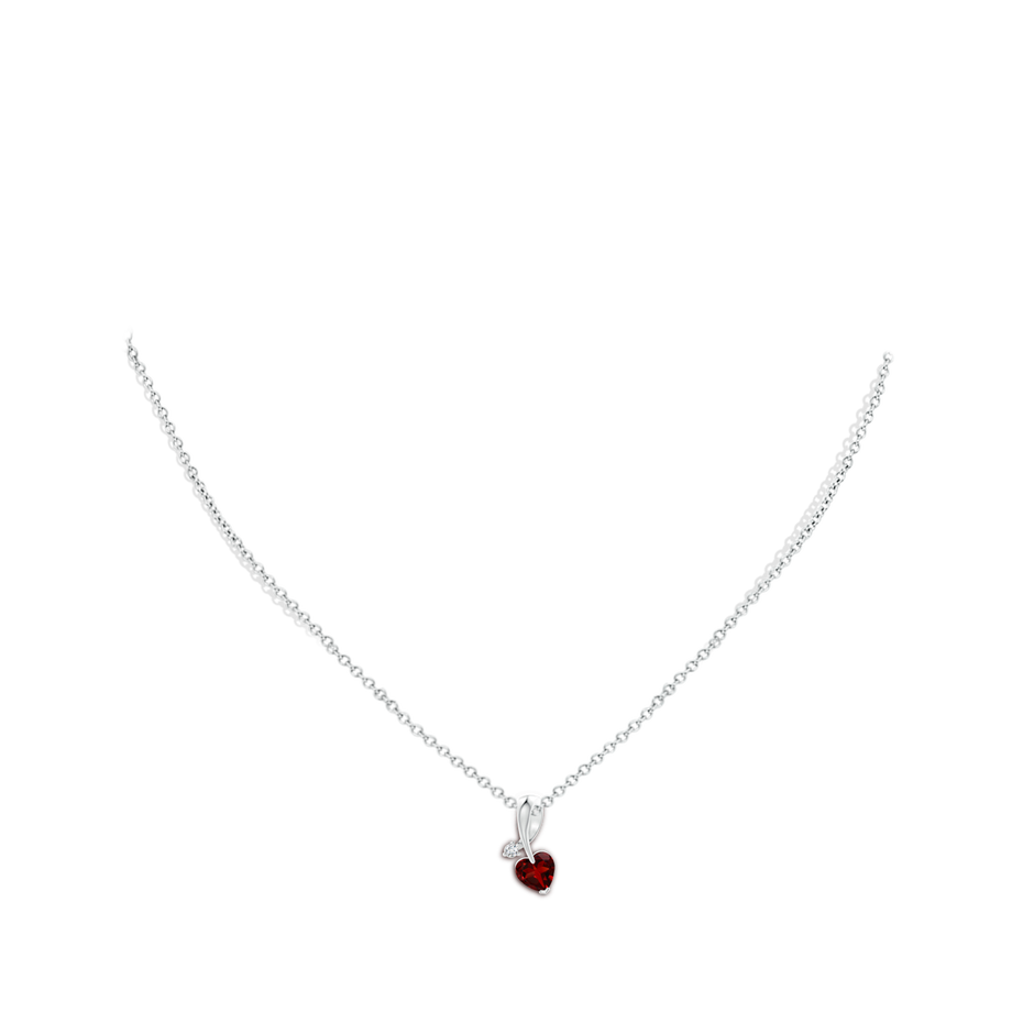 6mm AAAA Heart-Shaped Garnet Ribbon Pendant with Diamond in P950 Platinum pen