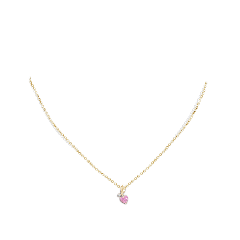 5mm A Heart-Shaped Pink Sapphire Ribbon Pendant with Diamond in Yellow Gold pen