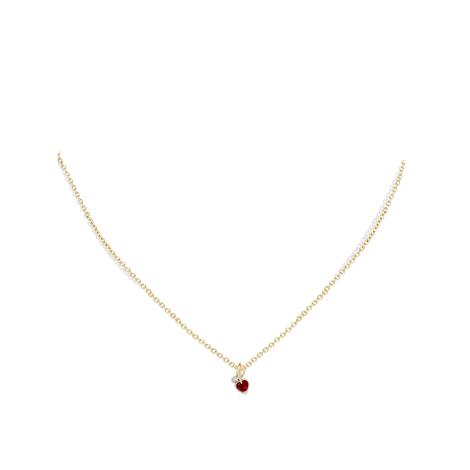 4mm AAAA Heart-Shaped Ruby Ribbon Pendant with Diamond in 18K Yellow Gold pen