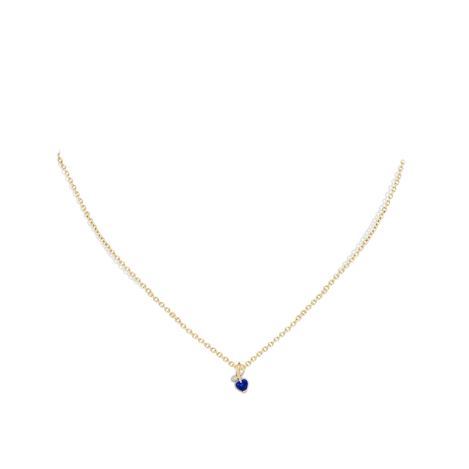 4mm AAAA Heart-Shaped Sapphire Ribbon Pendant with Diamond in Yellow Gold pen