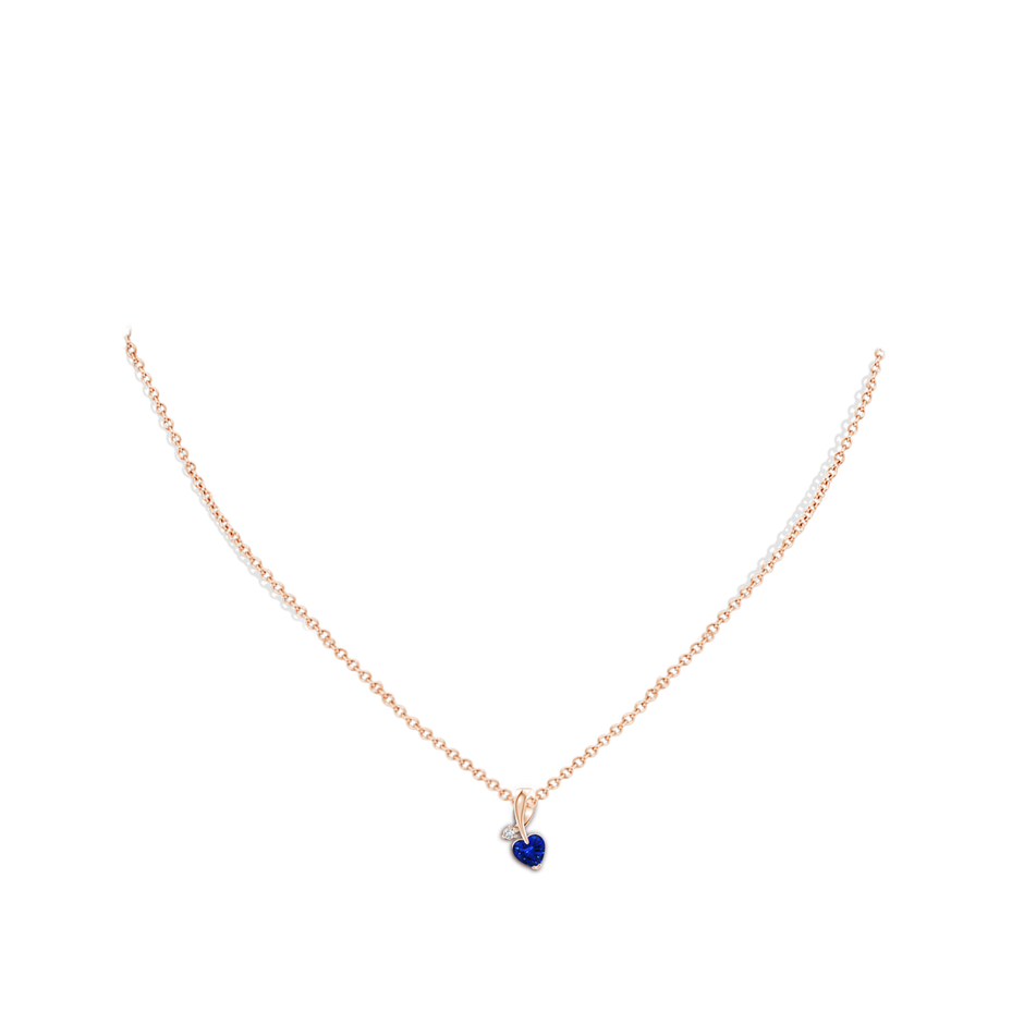 5mm AAAA Heart-Shaped Sapphire Ribbon Pendant with Diamond in Rose Gold pen