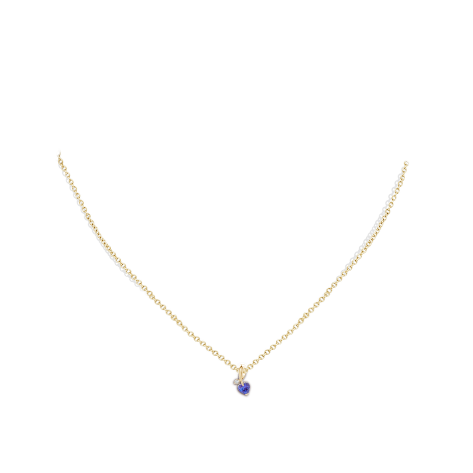 4mm AAA Heart-Shaped Tanzanite Ribbon Pendant with Diamond in Yellow Gold pen