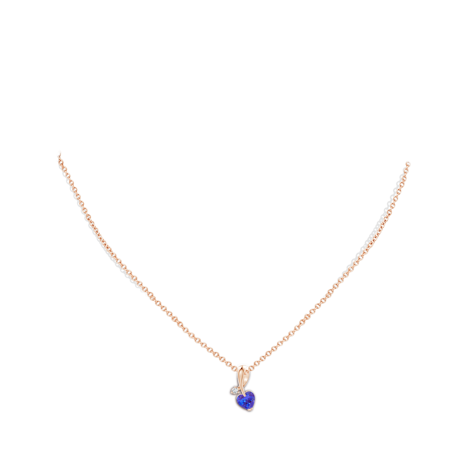 6mm AAA Heart-Shaped Tanzanite Ribbon Pendant with Diamond in 18K Rose Gold pen