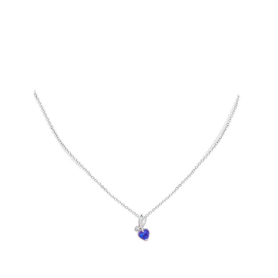6mm AAA Heart-Shaped Tanzanite Ribbon Pendant with Diamond in White Gold pen