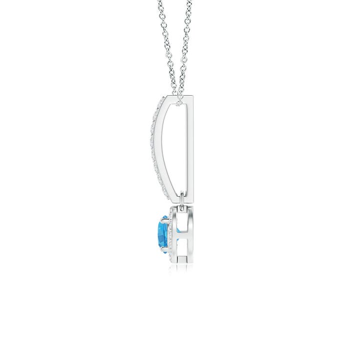 AA - Swiss Blue Topaz / 0.44 CT / 14 KT White Gold