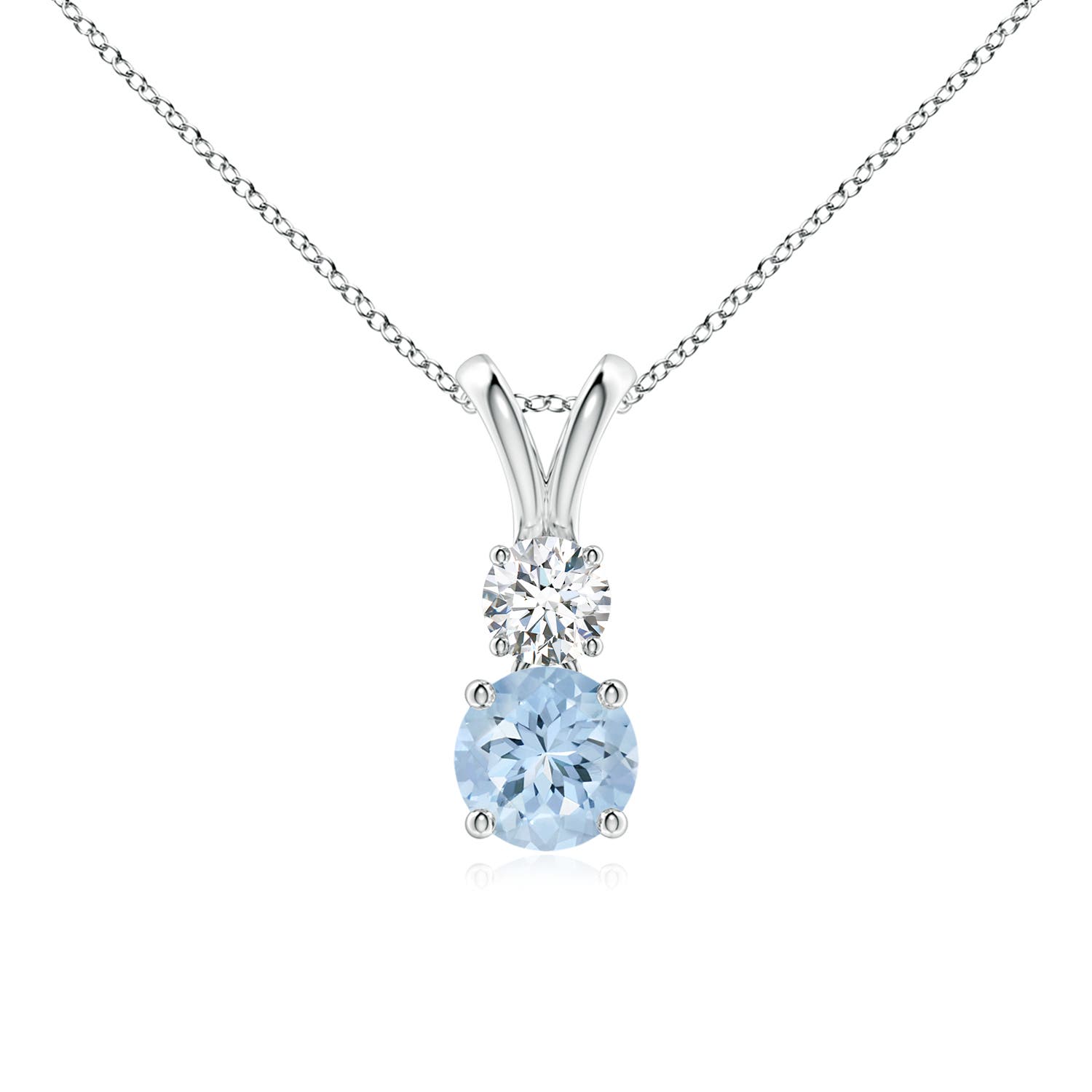 AA - Aquamarine / 0.56 CT / 14 KT White Gold