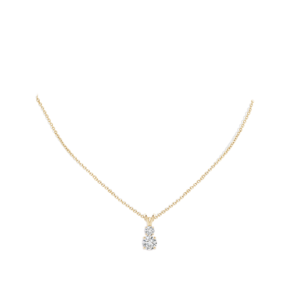 7mm HSI2 Round Diamond Two Stone Pendant in Yellow Gold pen