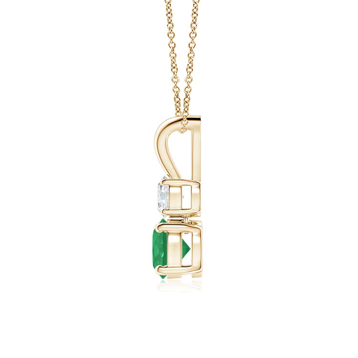 A - Emerald / 0.61 CT / 14 KT Yellow Gold