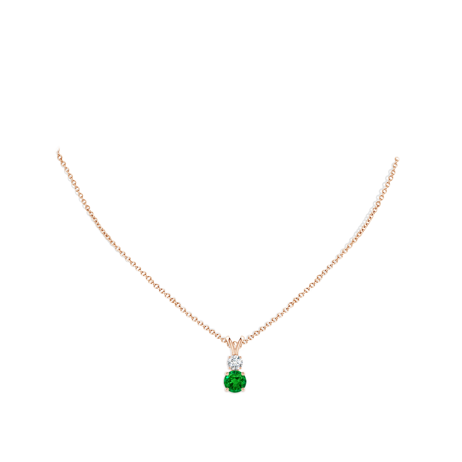 7mm AAAA Round Emerald and Diamond Two Stone Pendant in Rose Gold pen