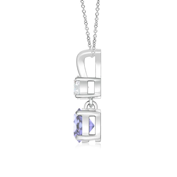 A - Tanzanite / 0.66 CT / 14 KT White Gold