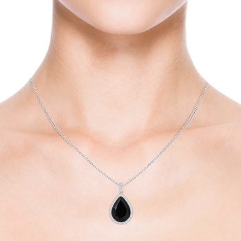 28x20mm AAA Vintage Style Black Onyx Teardrop Pendant in White Gold Product Image