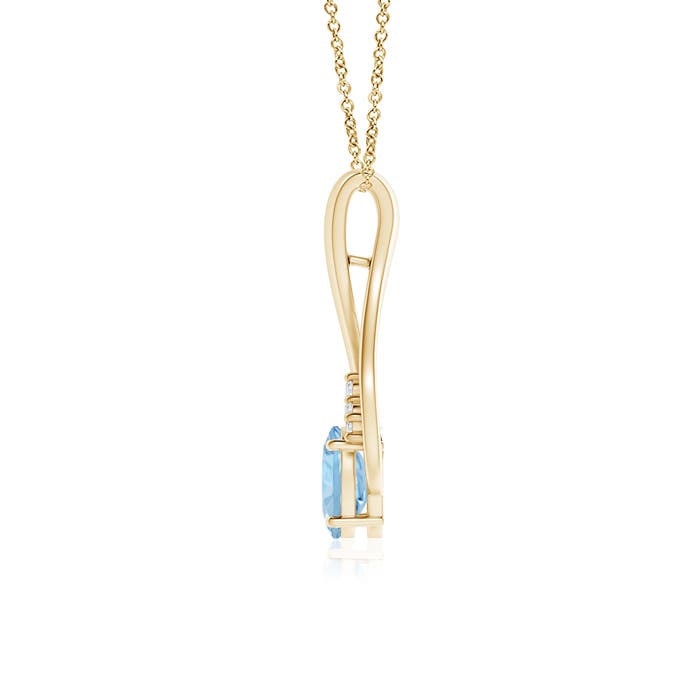 AAA - Aquamarine / 0.67 CT / 14 KT Yellow Gold