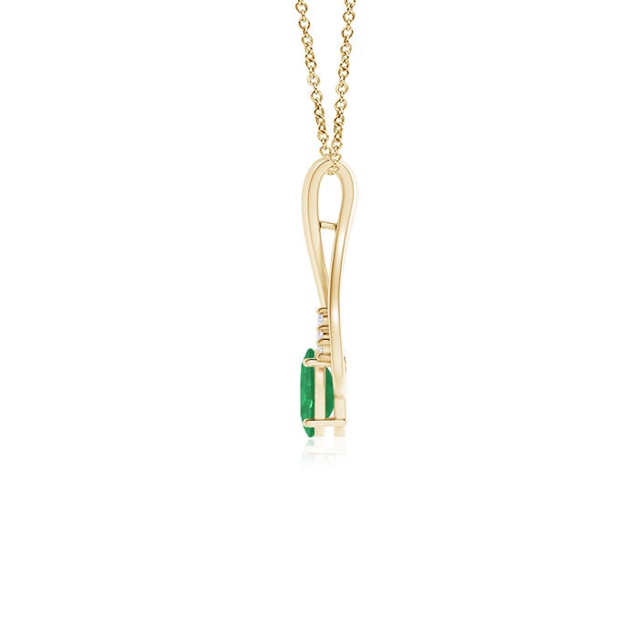 A - Emerald / 0.45 CT / 14 KT Yellow Gold