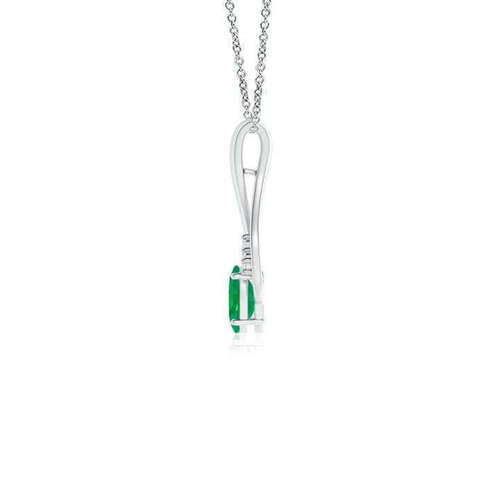 AA - Emerald / 0.45 CT / 14 KT White Gold