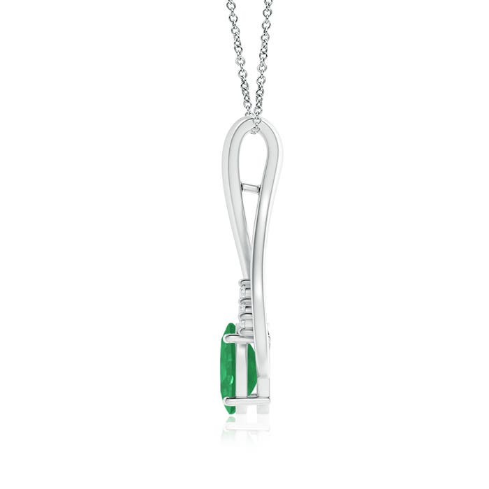 A - Emerald / 1.21 CT / 14 KT White Gold