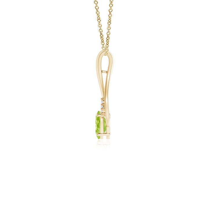 AA - Peridot / 0.53 CT / 14 KT Yellow Gold