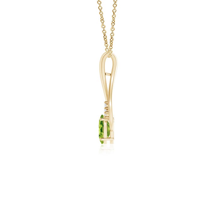 AAA - Peridot / 0.53 CT / 14 KT Yellow Gold