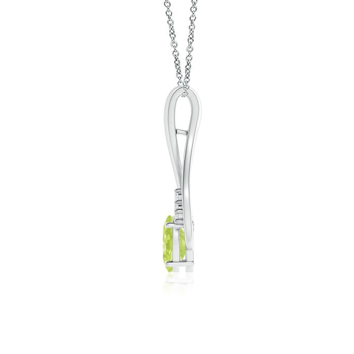 A - Peridot / 0.92 CT / 14 KT White Gold