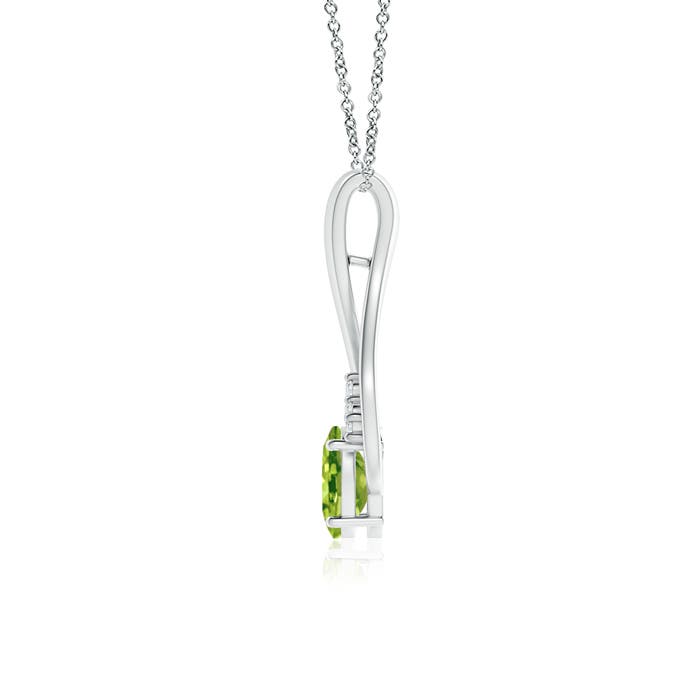 AAA - Peridot / 0.92 CT / 14 KT White Gold