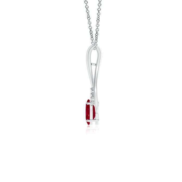 AA - Ruby / 0.65 CT / 14 KT White Gold