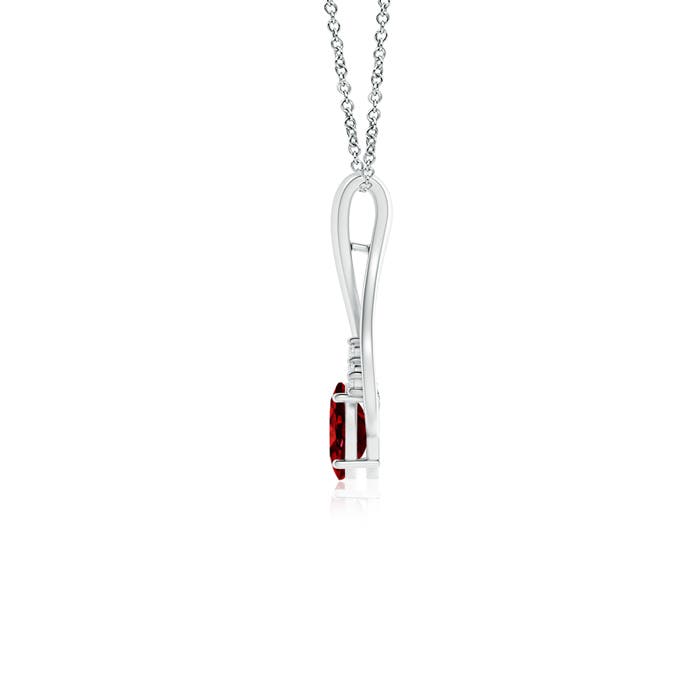 AAAA - Ruby / 0.65 CT / 14 KT White Gold