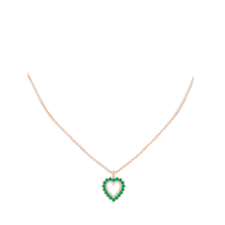 2mm AAA Emerald Open Heart V-Bale Pendant in 18K Rose Gold pen