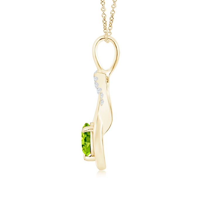 5mm AAA Peridot Infinity Knot Pendant with Diamonds in Yellow Gold product image
