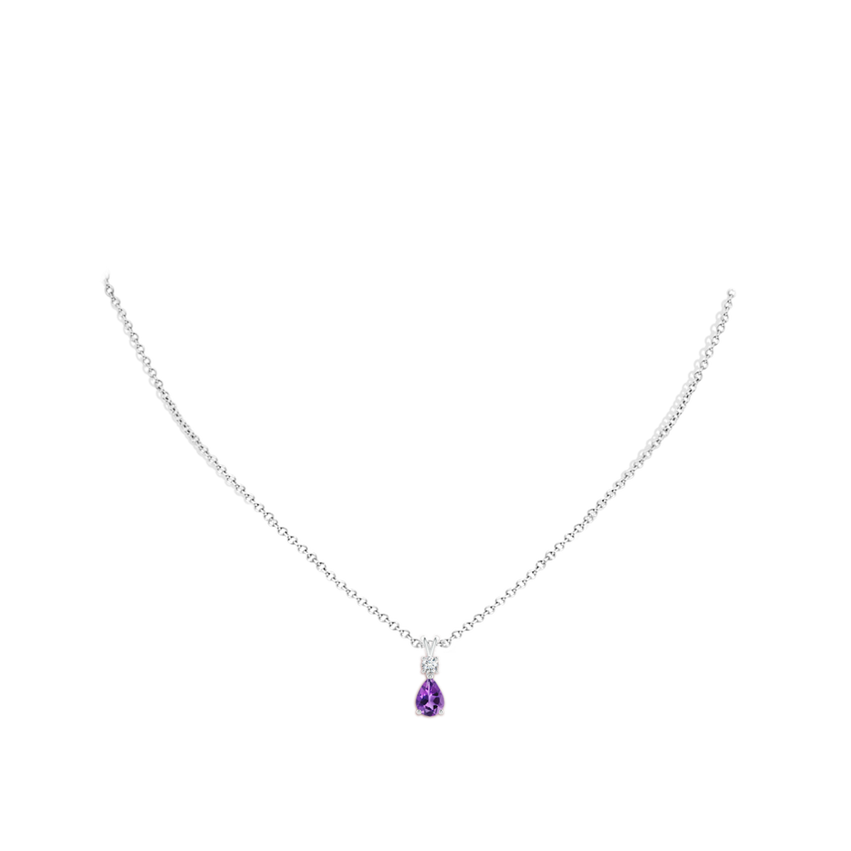 7x5mm AAA Pear-Shaped Amethyst V-Bale Pendant in White Gold pen