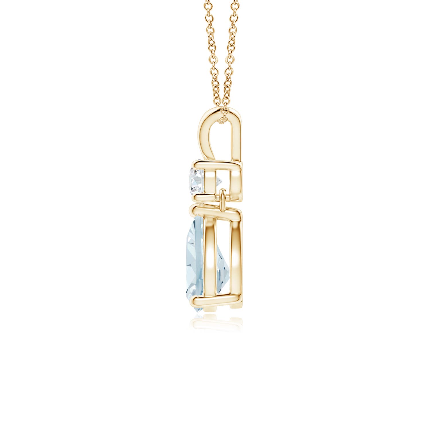 A - Aquamarine / 0.66 CT / 14 KT Yellow Gold