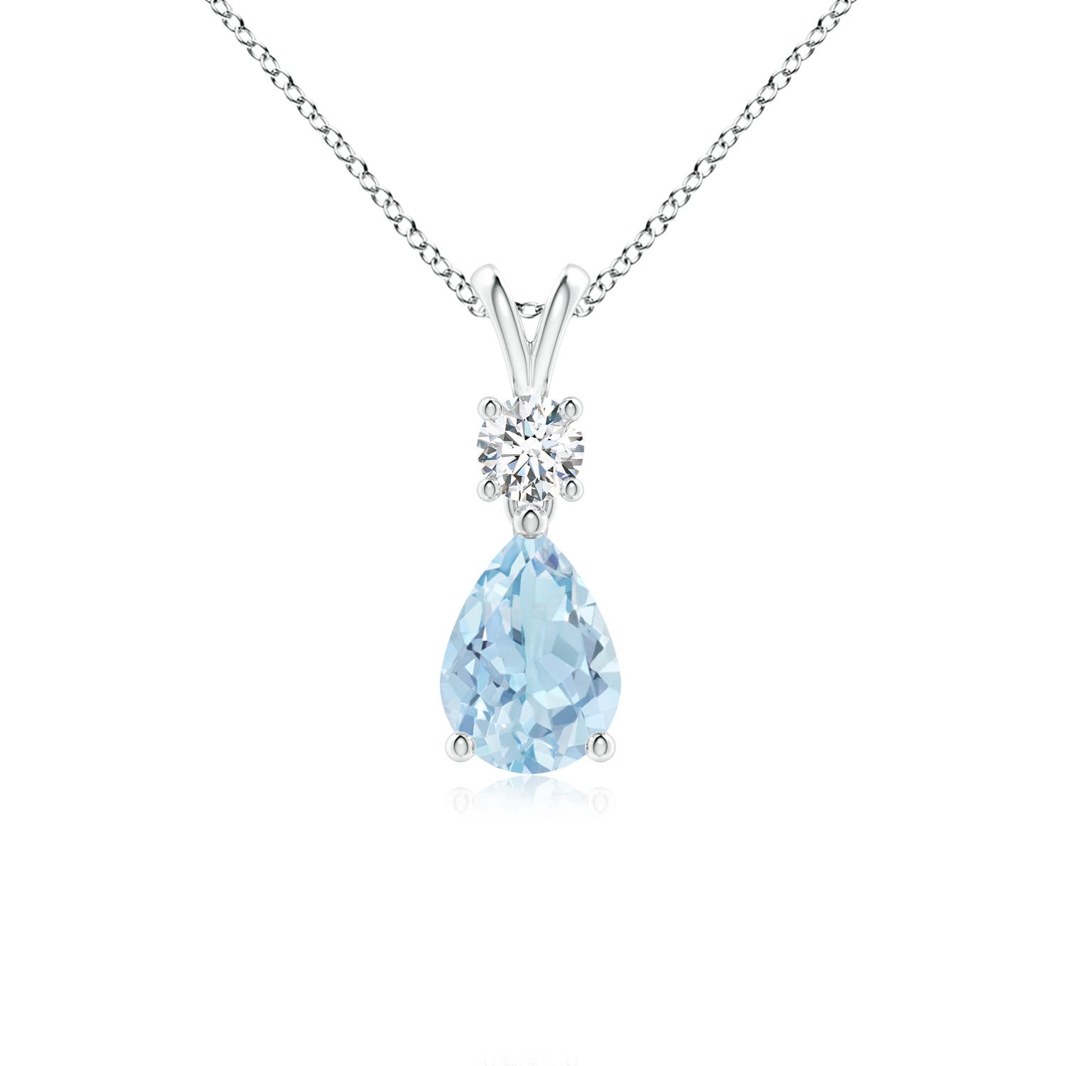 AA - Aquamarine / 0.66 CT / 14 KT White Gold