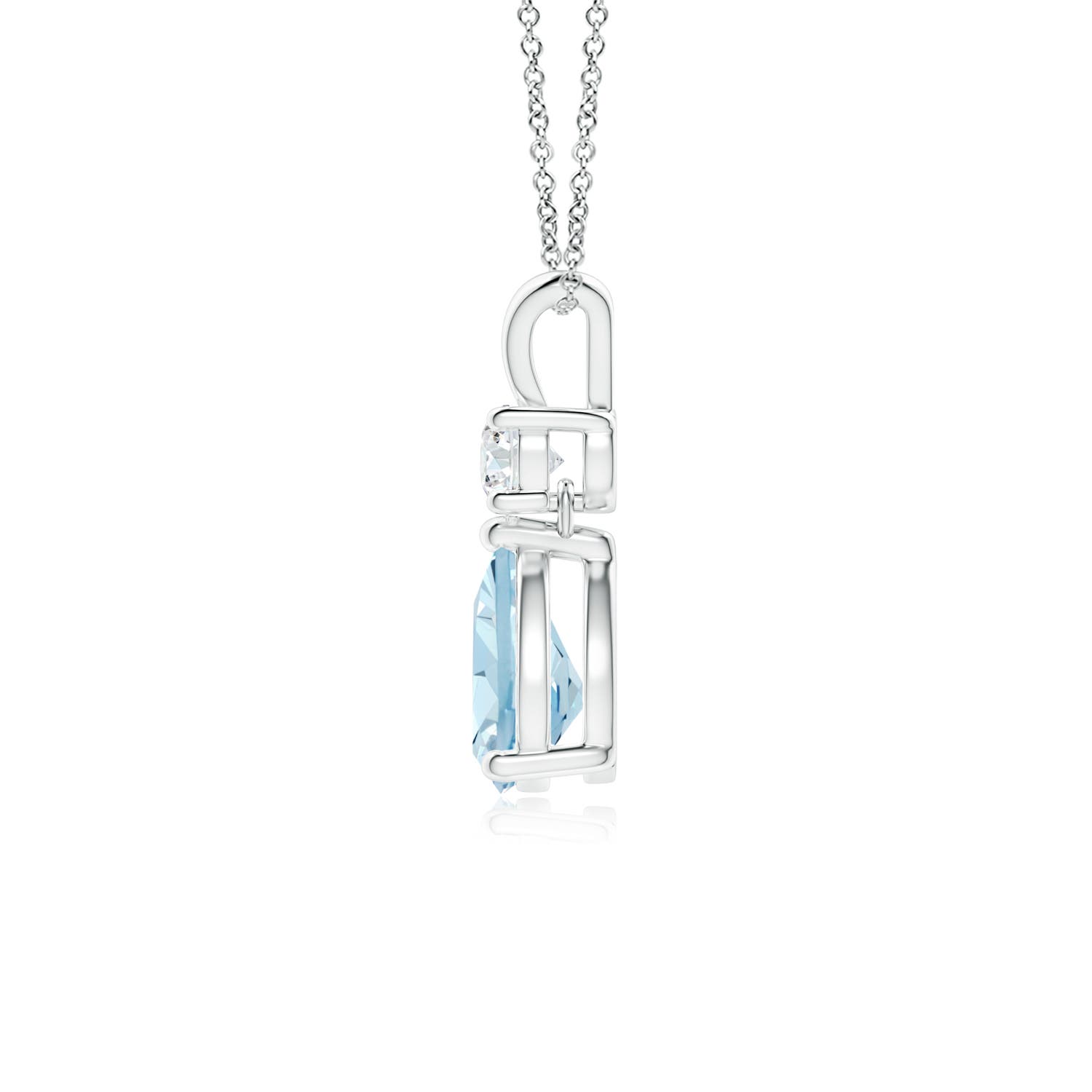 AA - Aquamarine / 0.66 CT / 14 KT White Gold